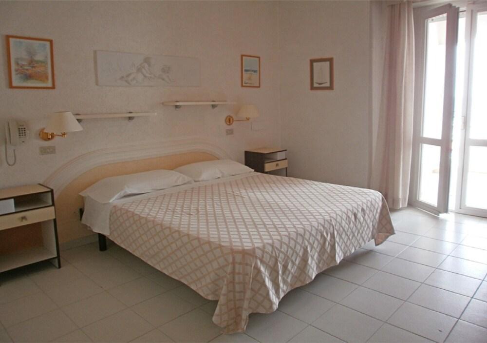 Hotel Continental Κατόλικα Εξωτερικό φωτογραφία