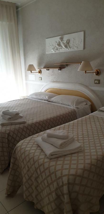 Hotel Continental Κατόλικα Εξωτερικό φωτογραφία