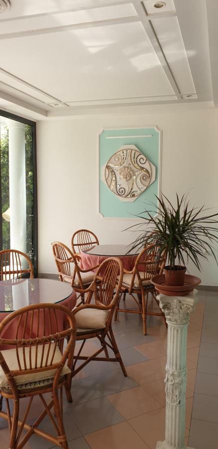 Hotel Continental Κατόλικα Εξωτερικό φωτογραφία